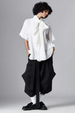 Chola White Cotton Shirt With A Detachable Scarf Collar