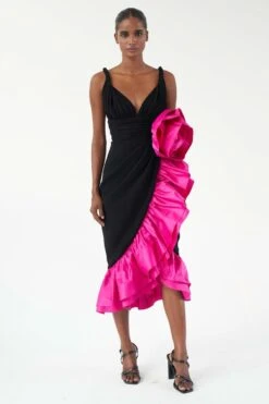 Gauri & Nainika Black & Fuchsia Bubble Ruffle Dress 8 Gauri & Nainika Black & Fuchsia Bubble Ruffle Dress -Deals Haute Togs Store 0802gn02 1