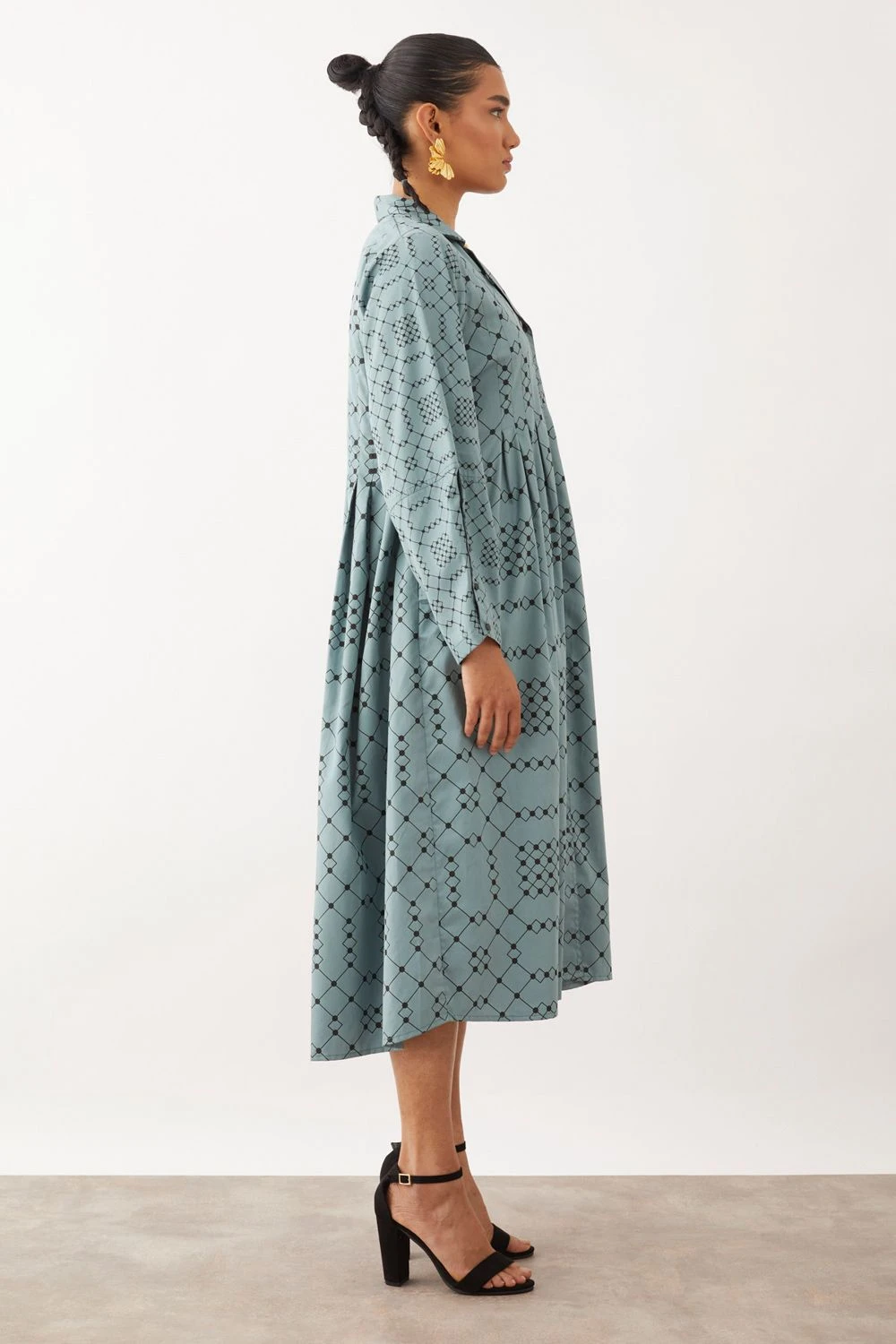 SNOB Yoko Pleated Dress 4 SNOB Yoko Pleated Dress - Image 2