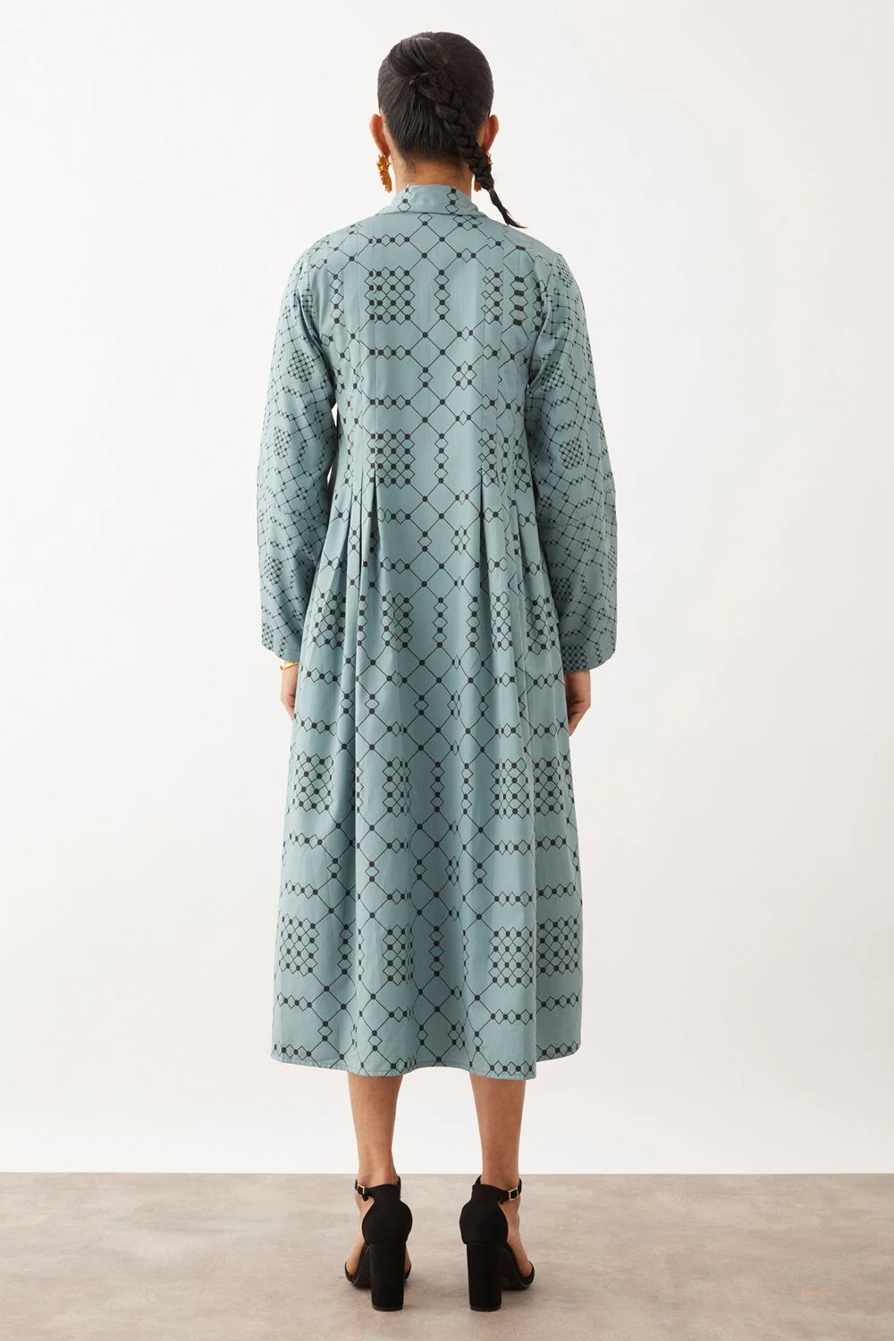 SNOB Yoko Pleated Dress 6 SNOB Yoko Pleated Dress - Image 4