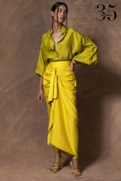 431-88 By Shweta Kapur Kelly Green Slit Sleeve Shirt