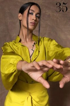 431-88 By Shweta Kapur Kelly Green Slit Sleeve Shirt -Deals Haute Togs Store 115ske10 5