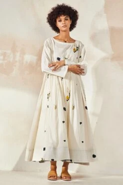 Khara Kapas White Bee Printed Anti-fit Dress