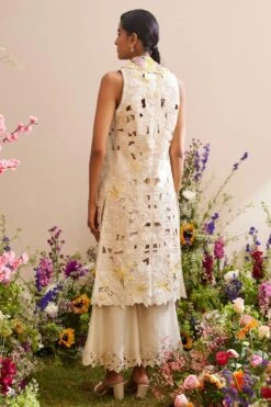 Chandrima Ivory Floral Pleated Bustier -Deals Haute Togs Store 20032023ca25 4