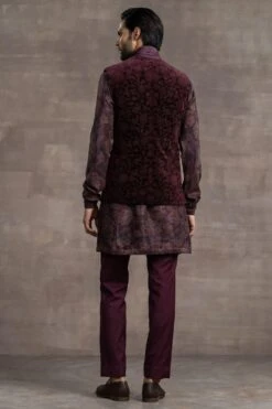 Tarun Tahiliani Men Wine Velvet Jacket Set -Deals Haute Togs Store 411ttmw33 4