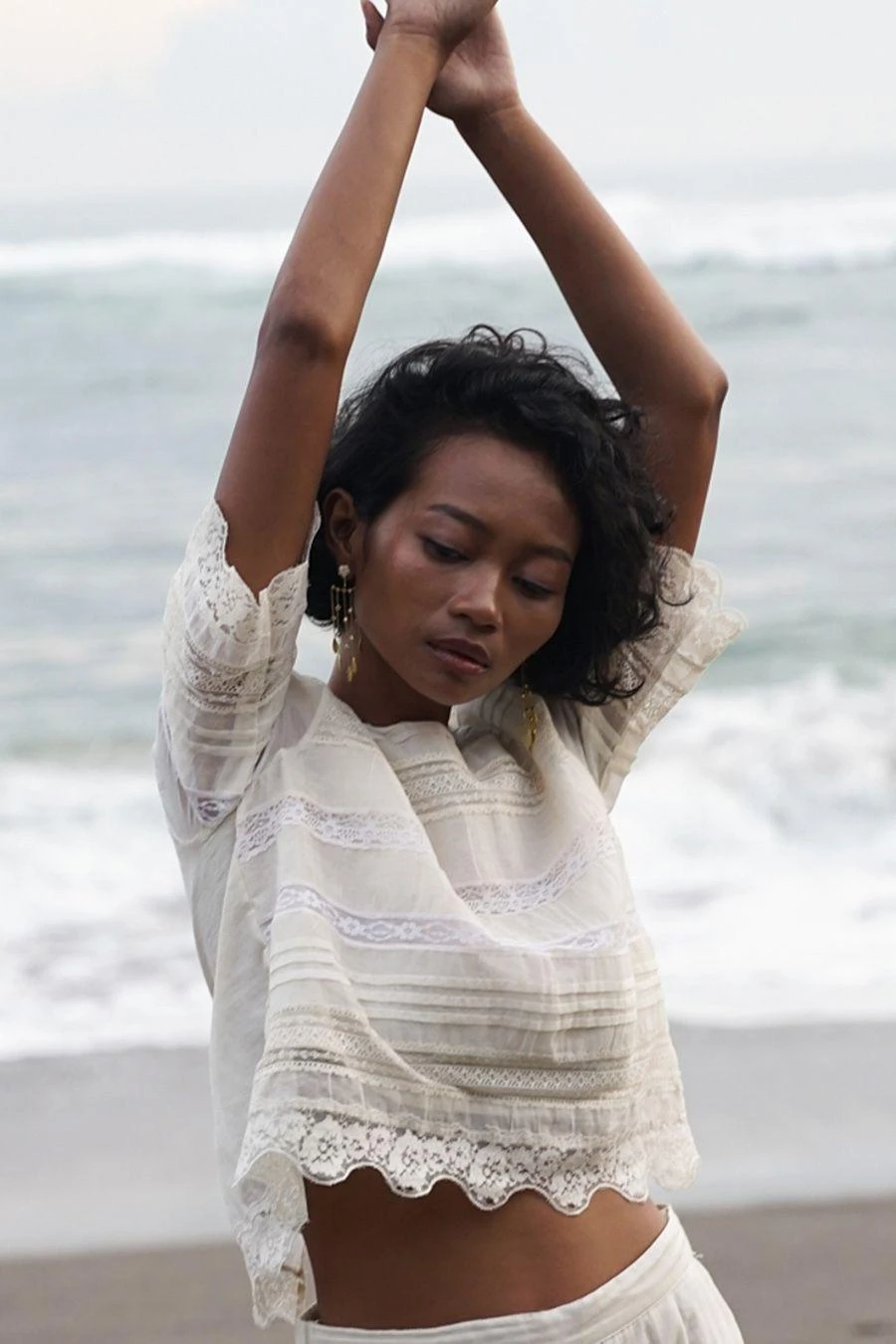 Baju Ivory Misha Lace Top 5 Baju Ivory Misha Lace Top - Image 3