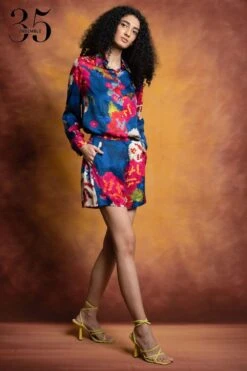 Saaksha & Kinni Blue Floral High-waisted Shorts -Deals Haute Togs Store sk 229sk3 3